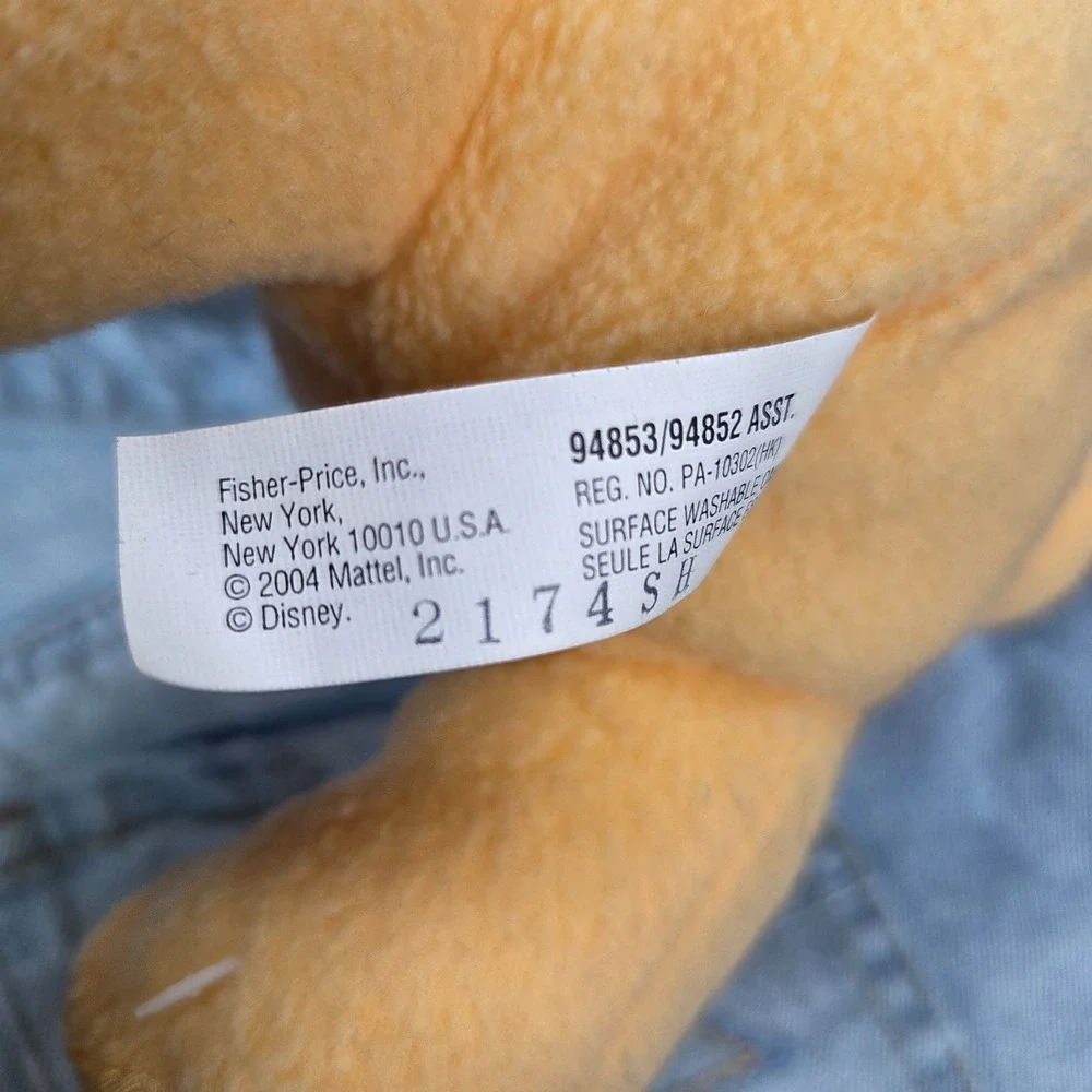 Vintage 2005 Fisher Price Winnie The Pooh Disney Rattle Baby Plush Blanket Lovey